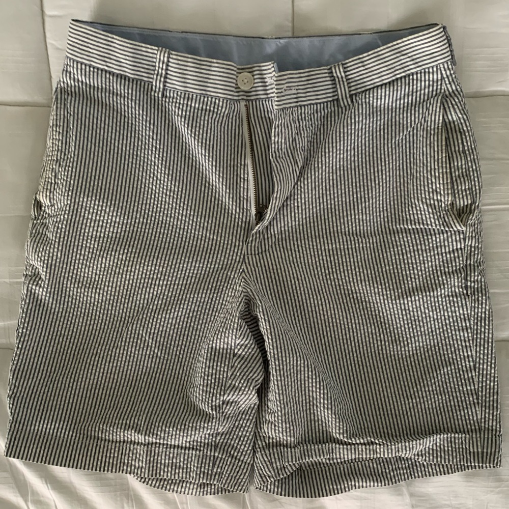 Brooks Brothers - “346” cotton chino shorts- seersucker stripe